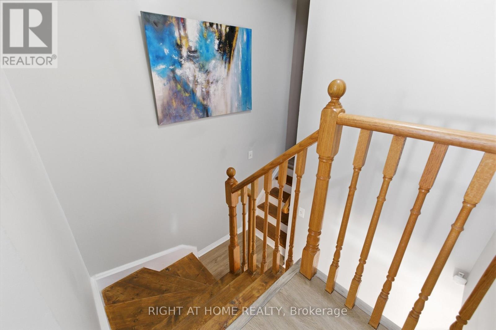 2225 WILDWOOD CRESCENT N - 13