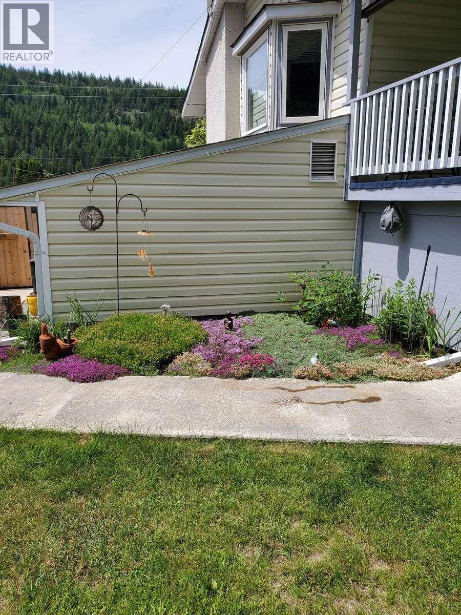 868 North Kimberley Avenue, Greenwood