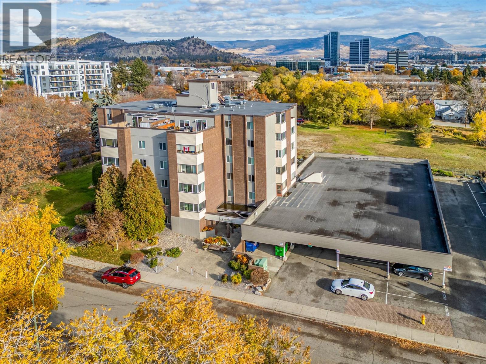 407 1915 Pacific Court, Kelowna