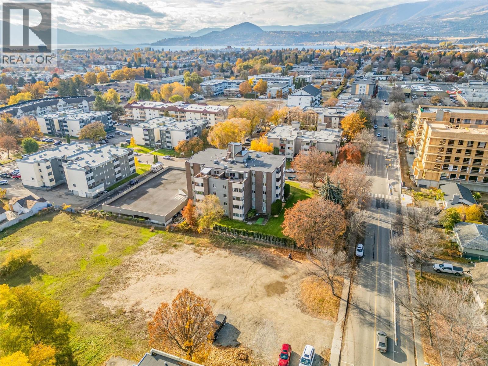 407 1915 Pacific Court, Kelowna