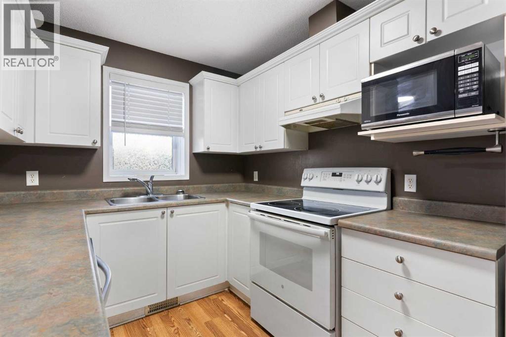 Single Family House for Sale in   Country Village Bay NE Country Hills Village Calgary 