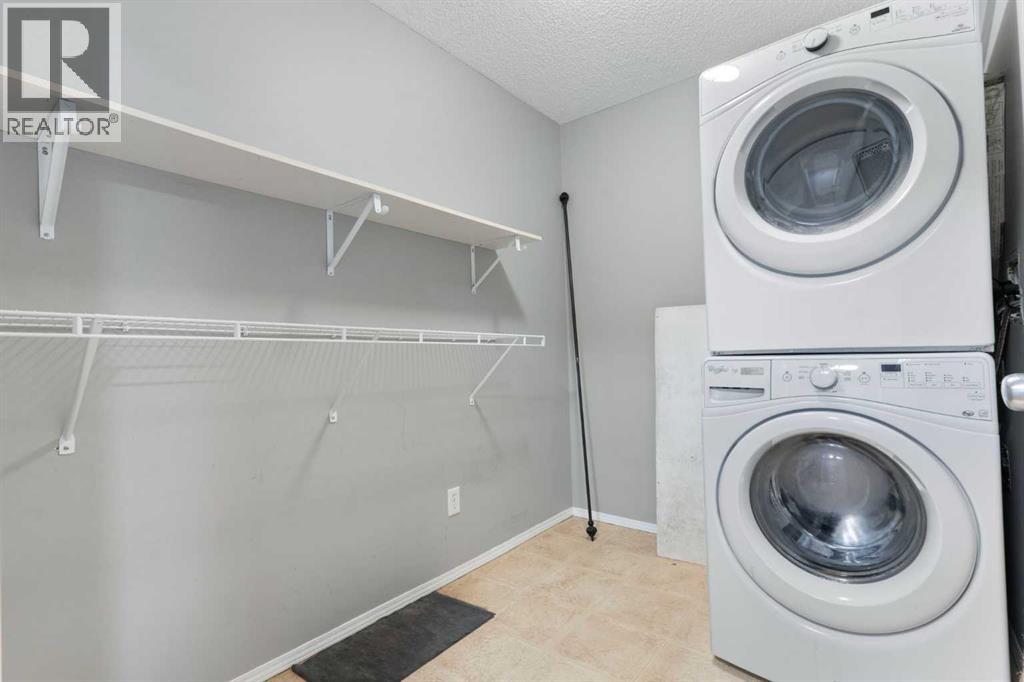 Single Family House for Sale in   Country Village Bay NE Country Hills Village Calgary 