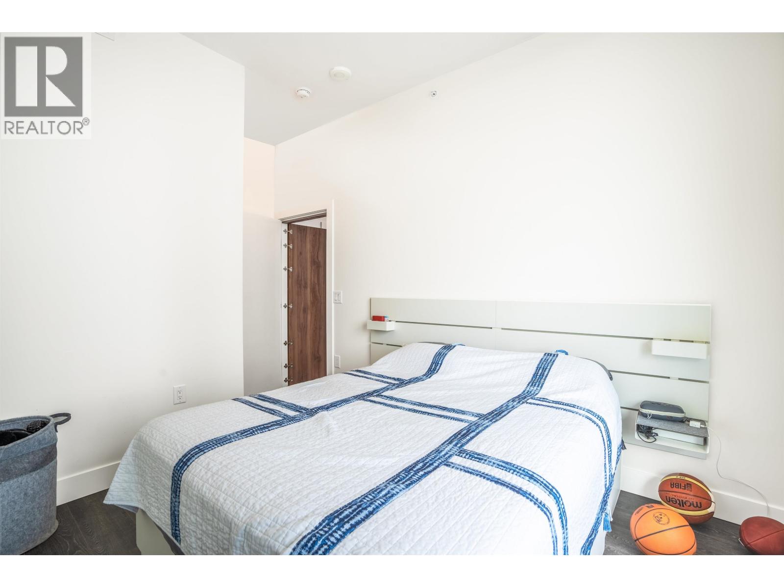 504/505 3438 SAWMILL CRESCENT, Vancouver