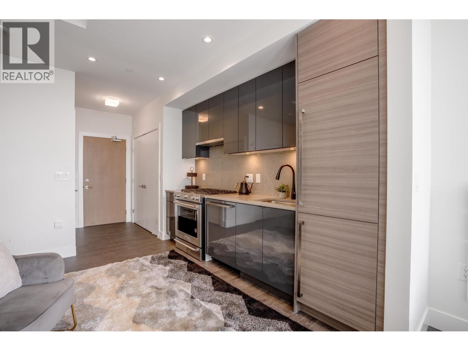 504/505 3438 SAWMILL CRESCENT, Vancouver