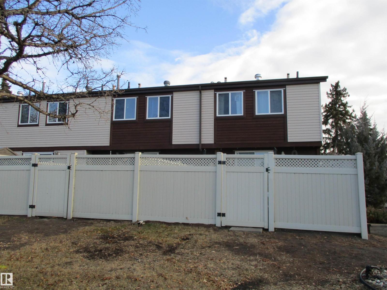 
          67 13833 30 Street NW
            <br/>
            <span>Edmonton</span>
            , 
            <span>AB</span>
             <span>T5Y2B2</span>
         - Photo 20