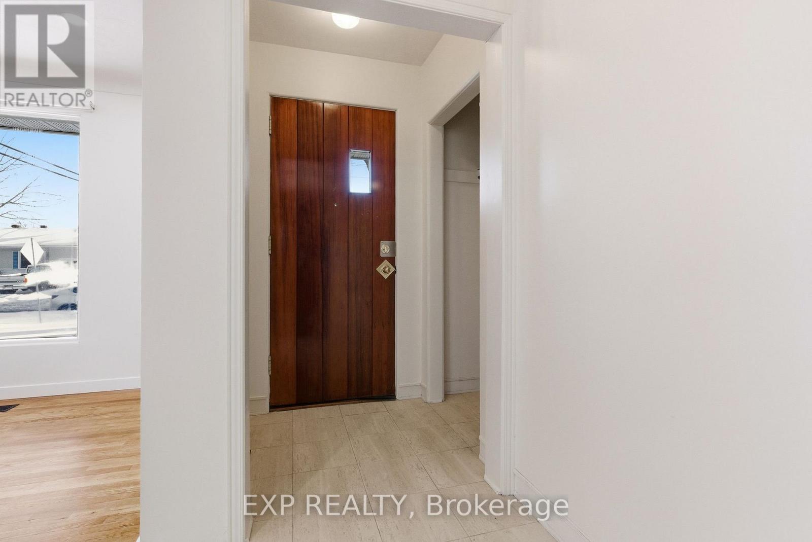 2243 MIRAMICHI STREET - 3