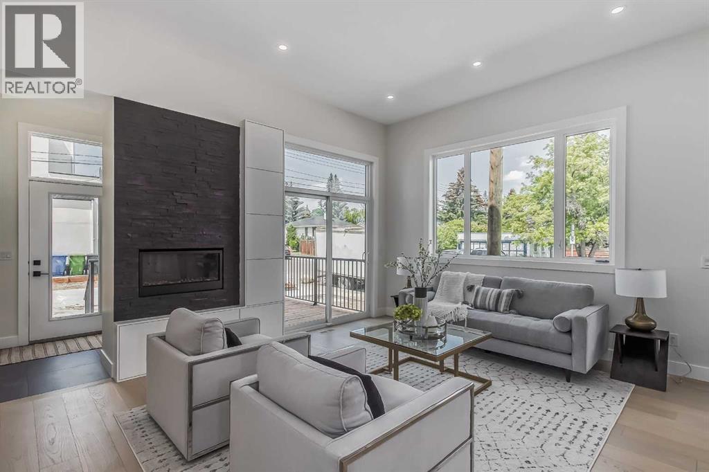 Single Family House for Sale in   Avenue SW Shaganappi Calgary 