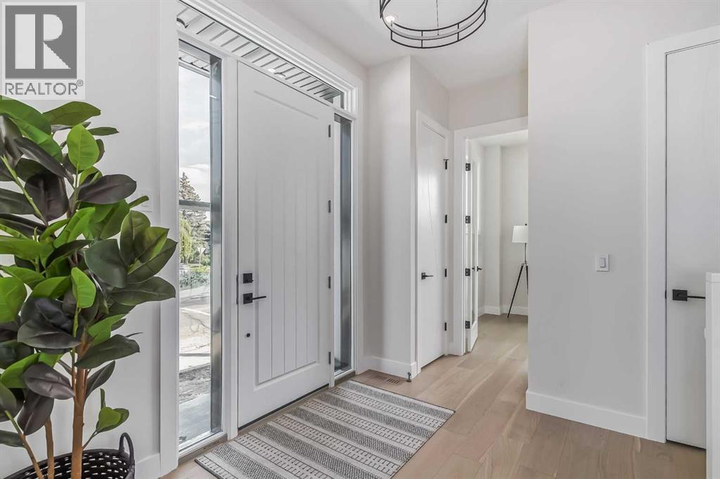 Single Family House for Sale in   Avenue SW Shaganappi Calgary 