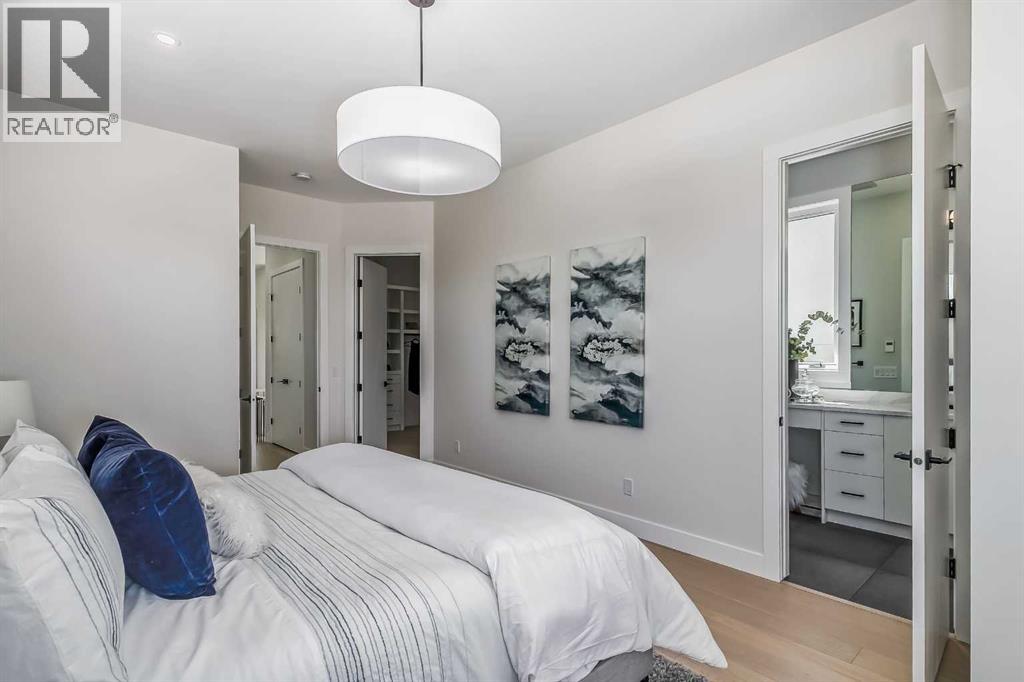 Single Family House for Sale in   Avenue SW Shaganappi Calgary 