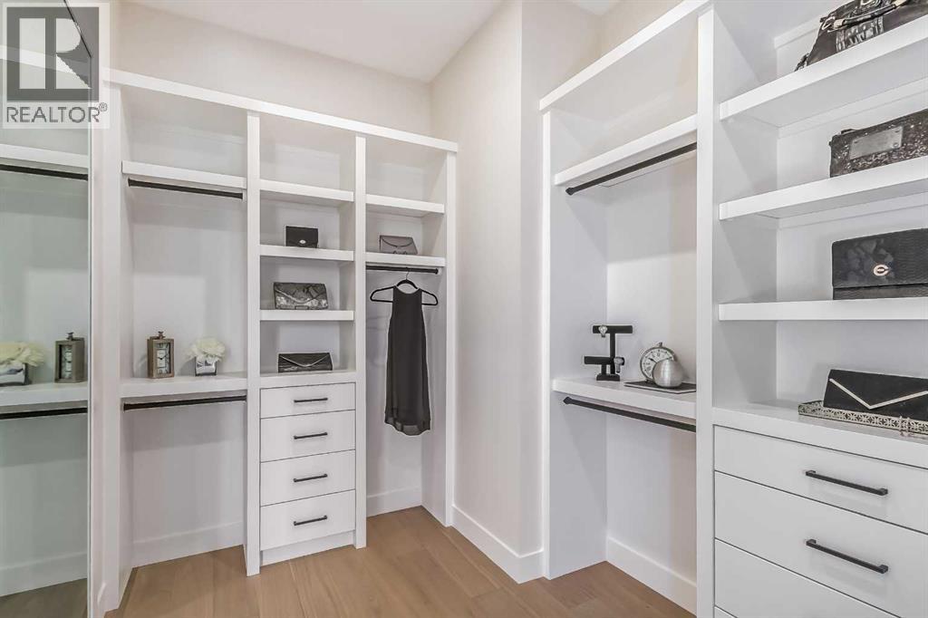 Single Family House for Sale in   Avenue SW Shaganappi Calgary 