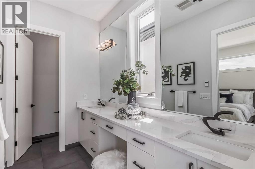 Single Family House for Sale in   Avenue SW Shaganappi Calgary 