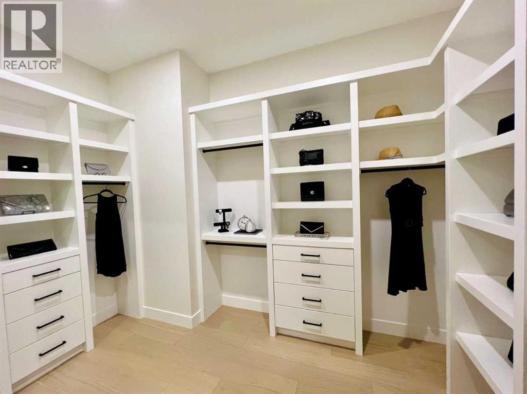 Single Family House for Sale in   Avenue SW Shaganappi Calgary 