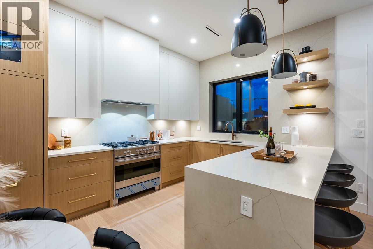 4675 ST. GEORGE STREET, Vancouver