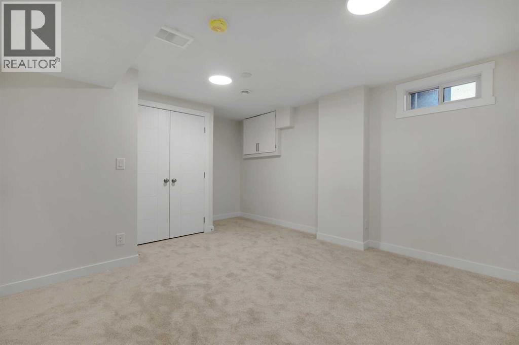 Single Family House for Sale in  Penworth Close SE Penbrooke Meadows Calgary 