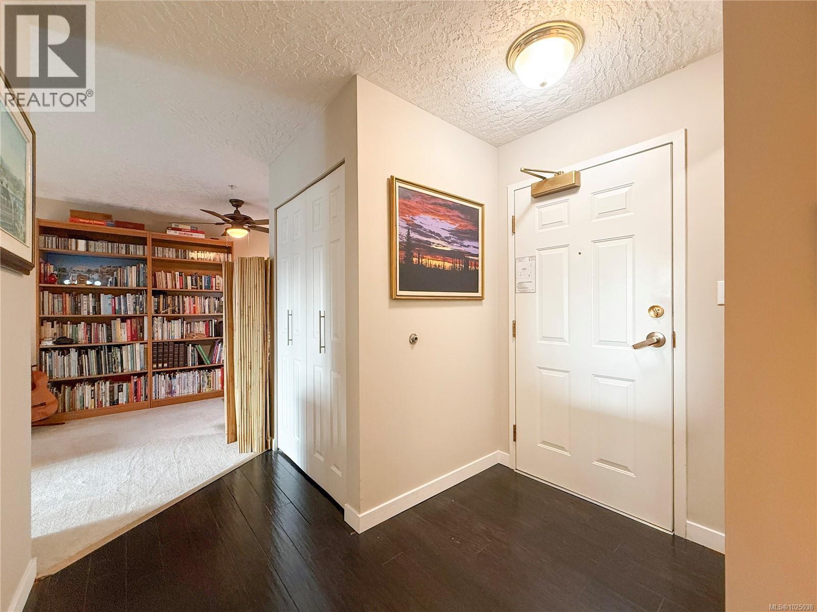 308 1505 Church Avenue, Saanich