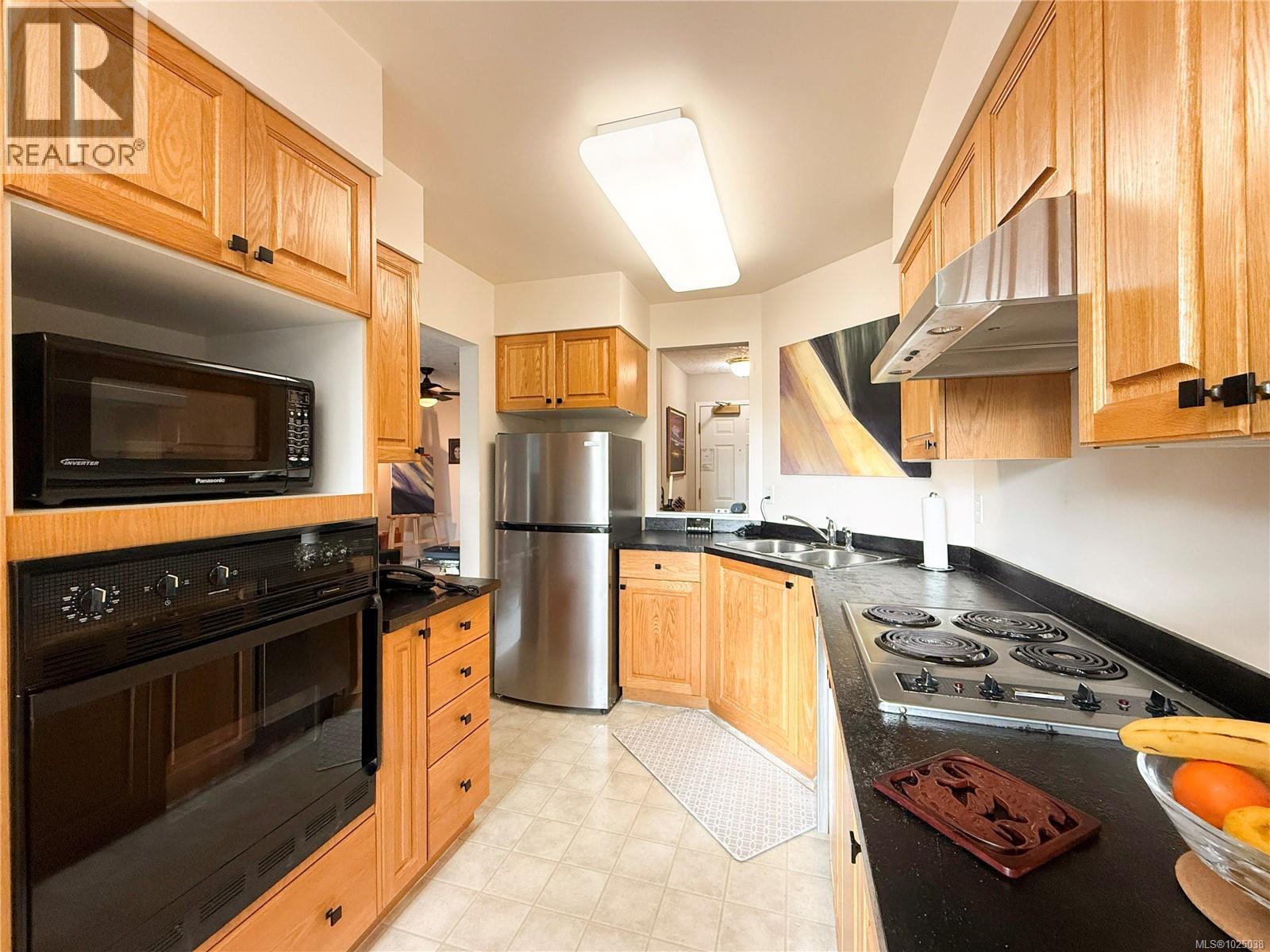 308 1505 Church Avenue, Saanich