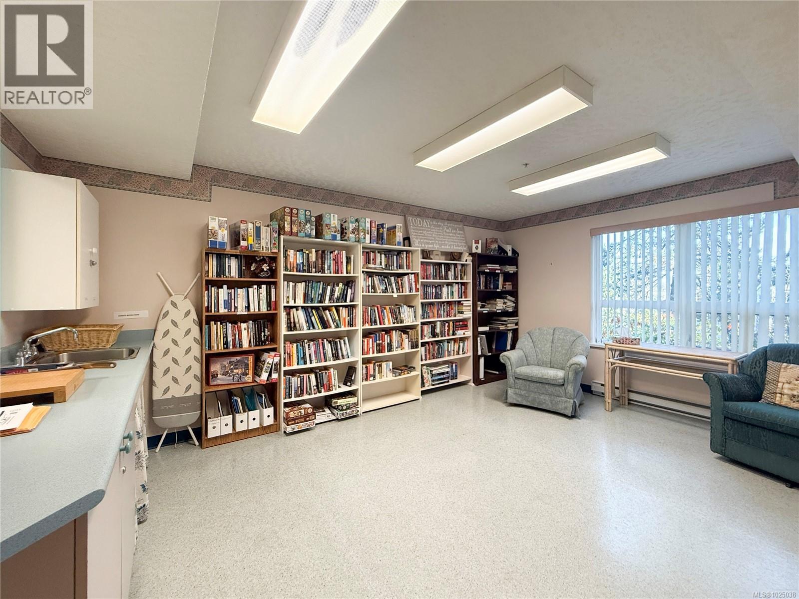 308 1505 Church Avenue, Saanich