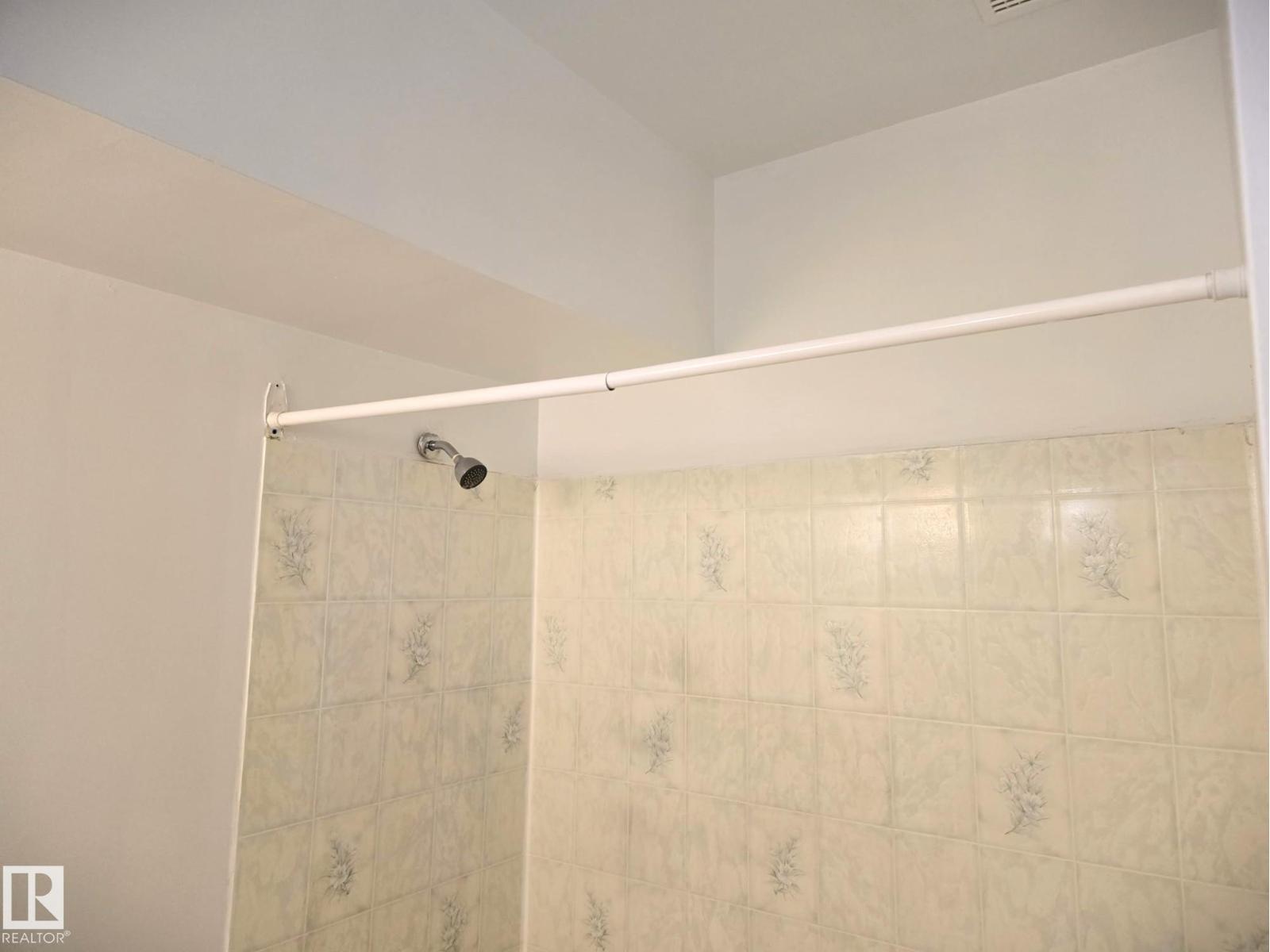 8 LAFOND DR, Tofield