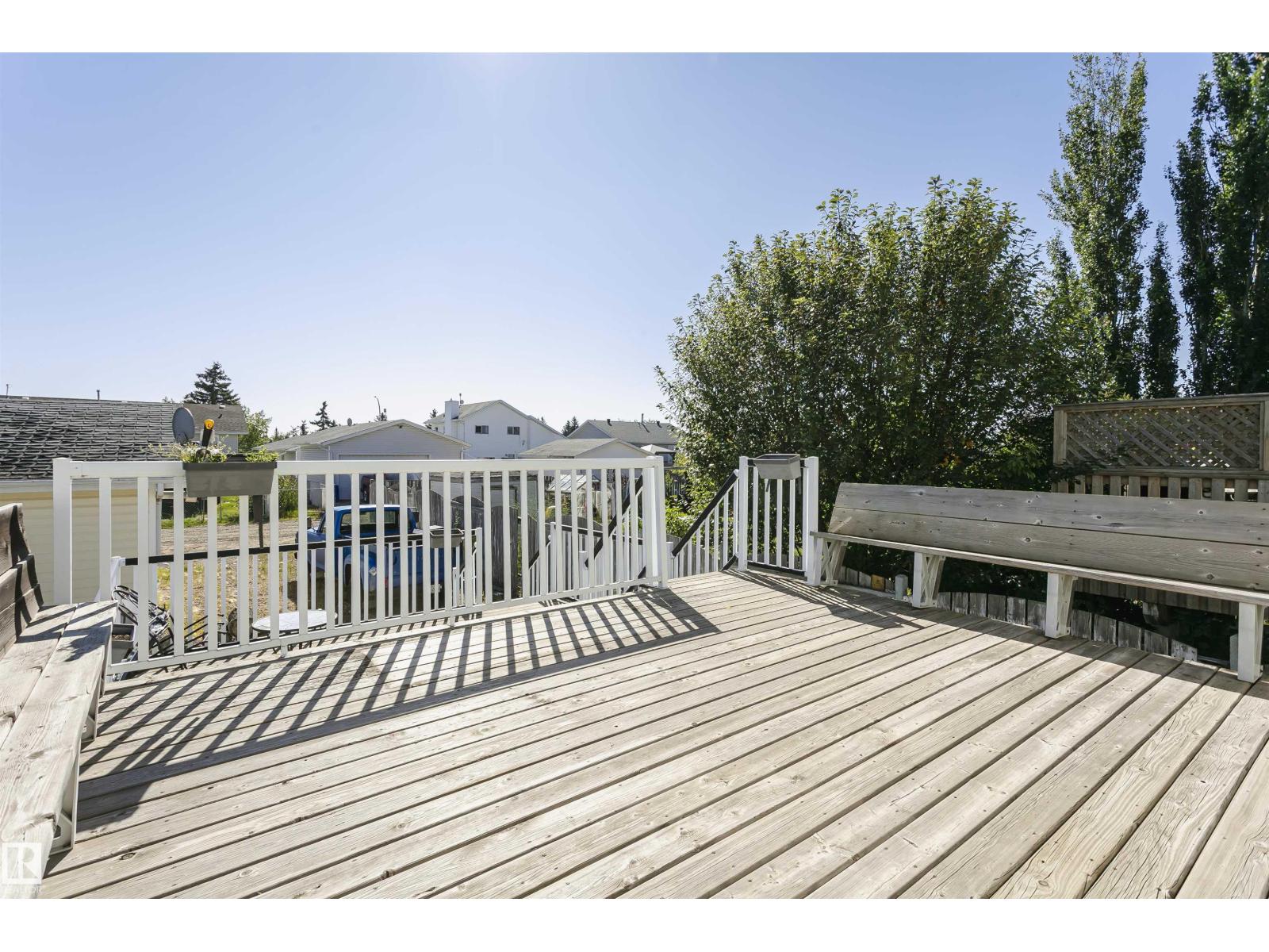 8 LAFOND DR, Tofield