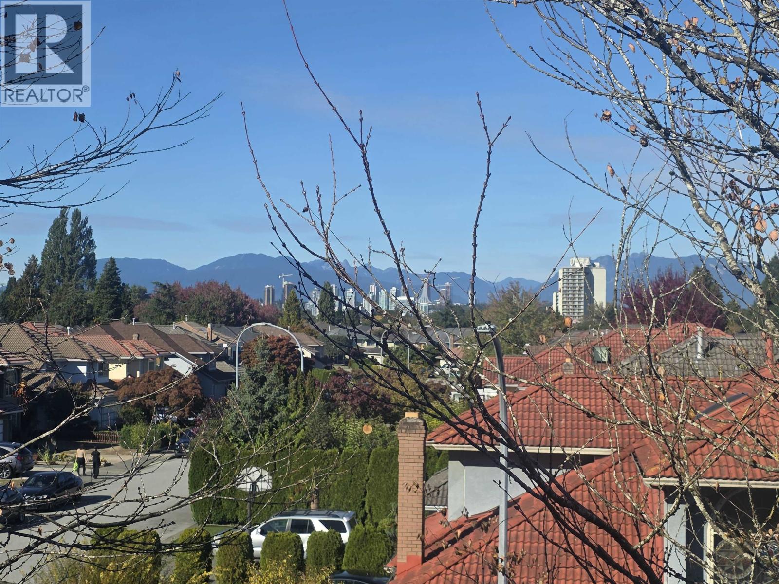 6 4933 FISHER DRIVE, Richmond