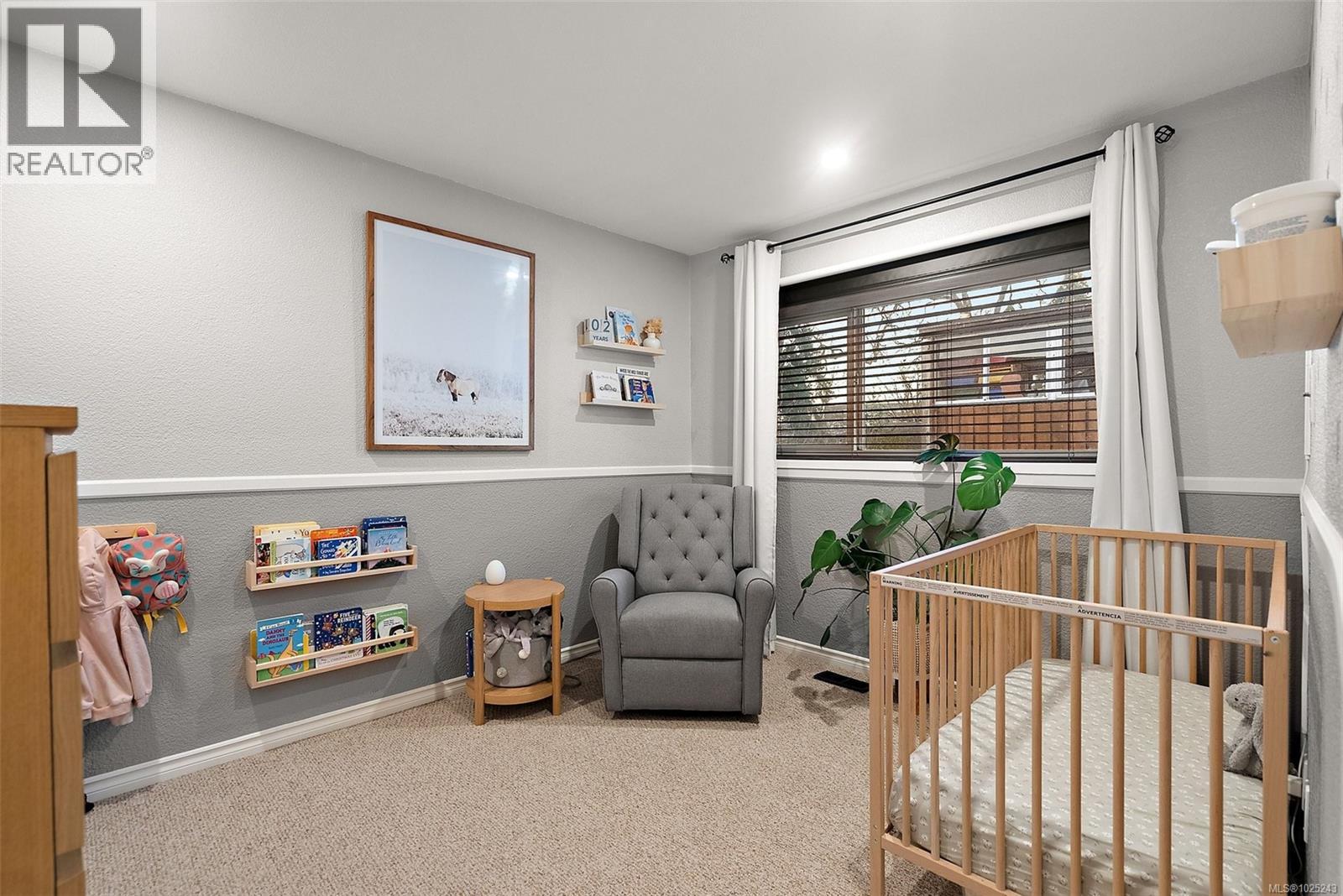 727 Porter Rd, Esquimalt