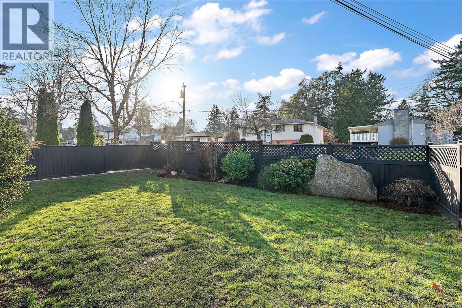 727 Porter Rd, Esquimalt