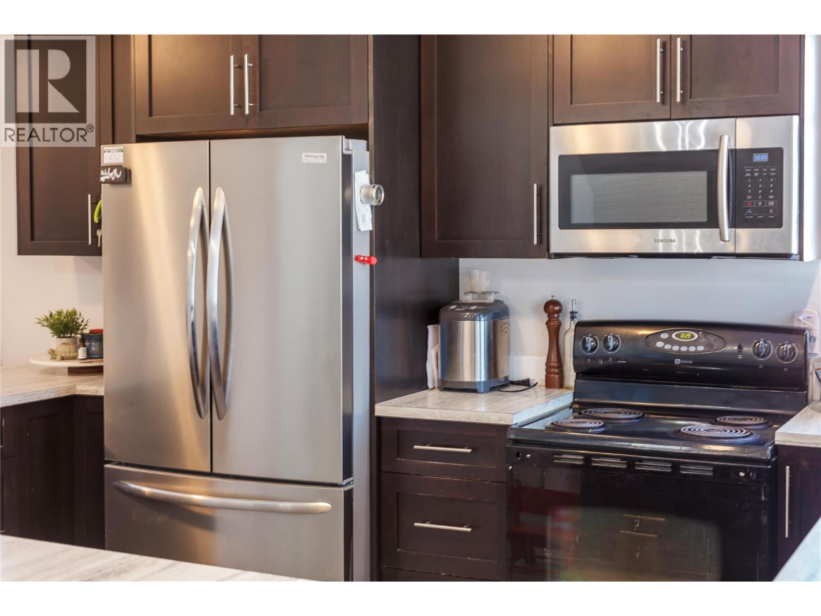 42 Lakeshore Drive, Vernon