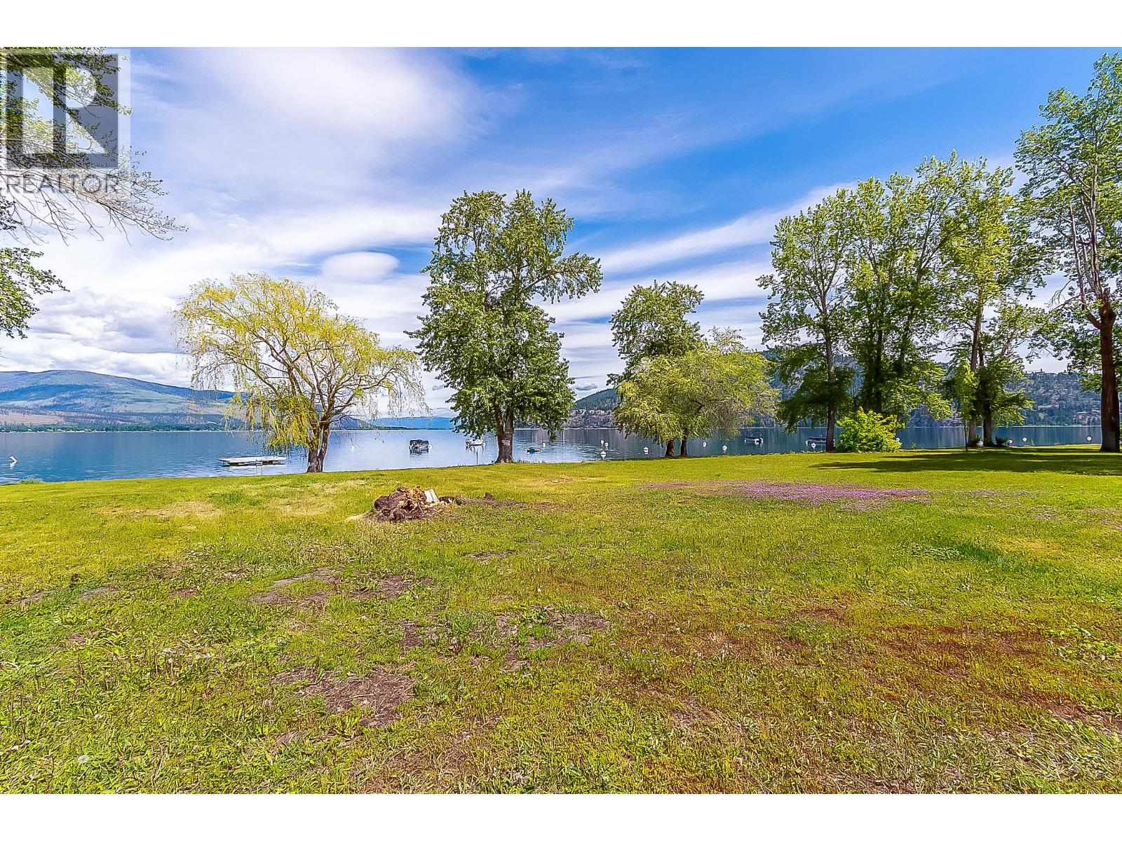 42 Lakeshore Drive, Vernon