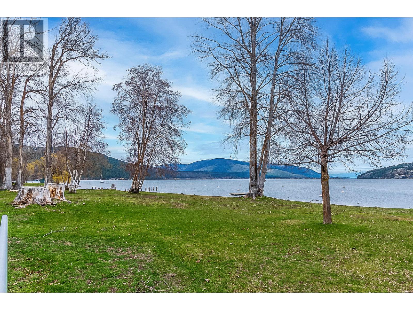 42 Lakeshore Drive, Vernon