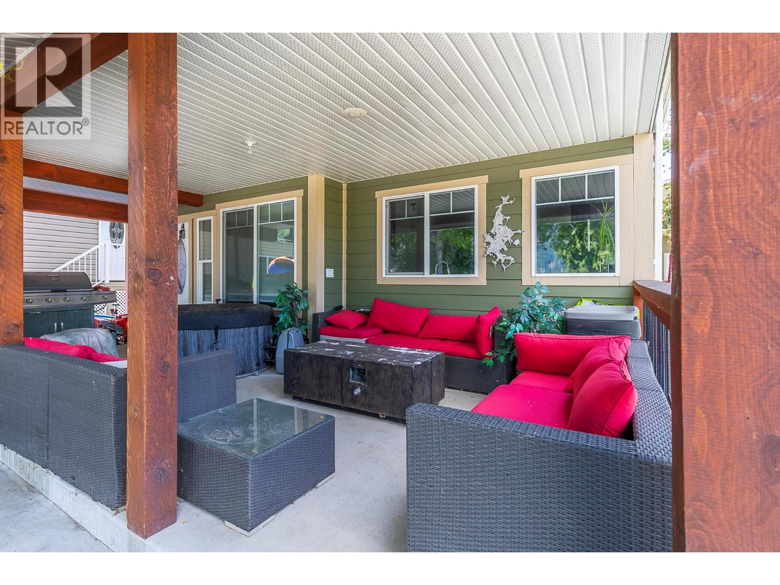 42 Lakeshore Drive, Vernon