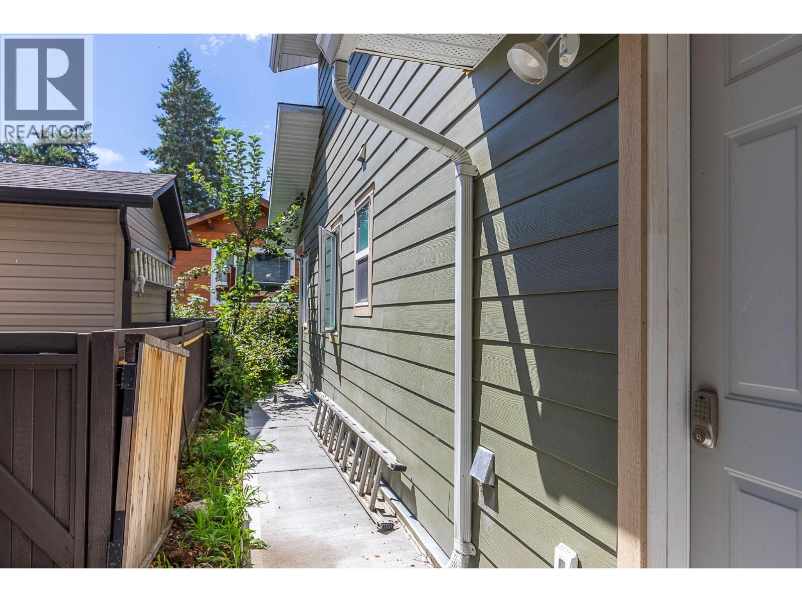 42 Lakeshore Drive, Vernon