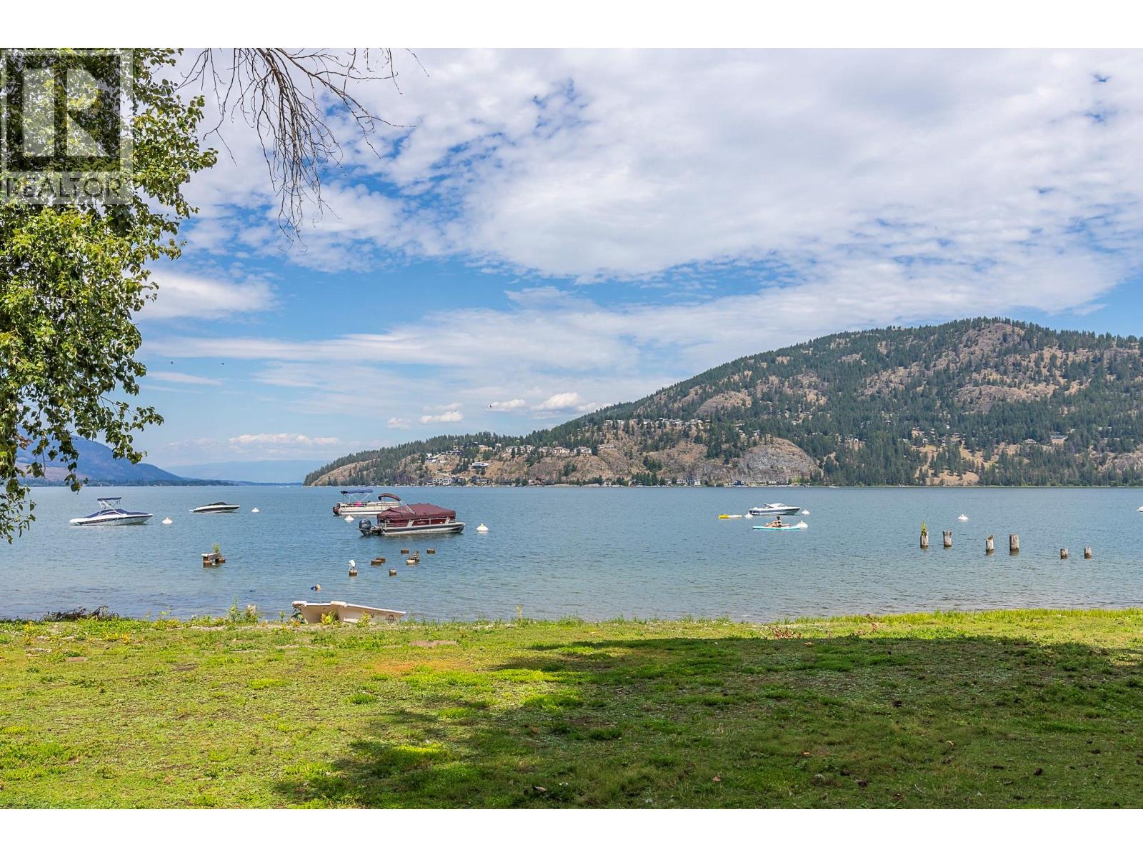42 Lakeshore Drive, Vernon