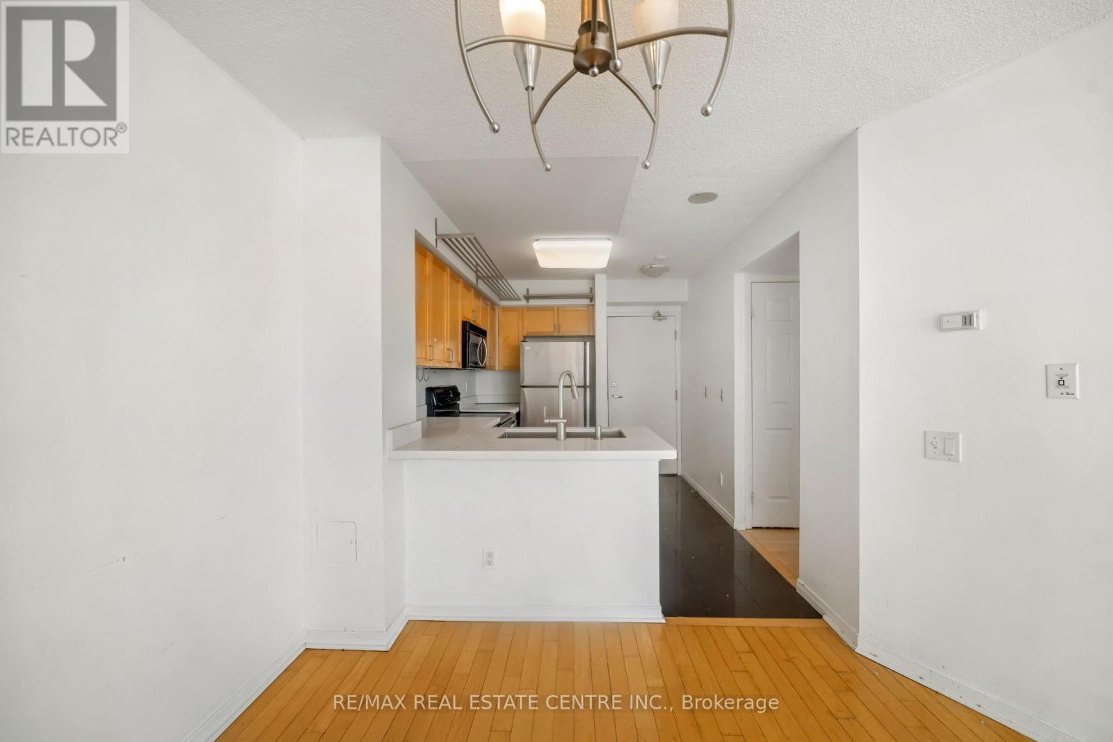 #1605 30 HARRISON GARDEN BOULEVARD - 12