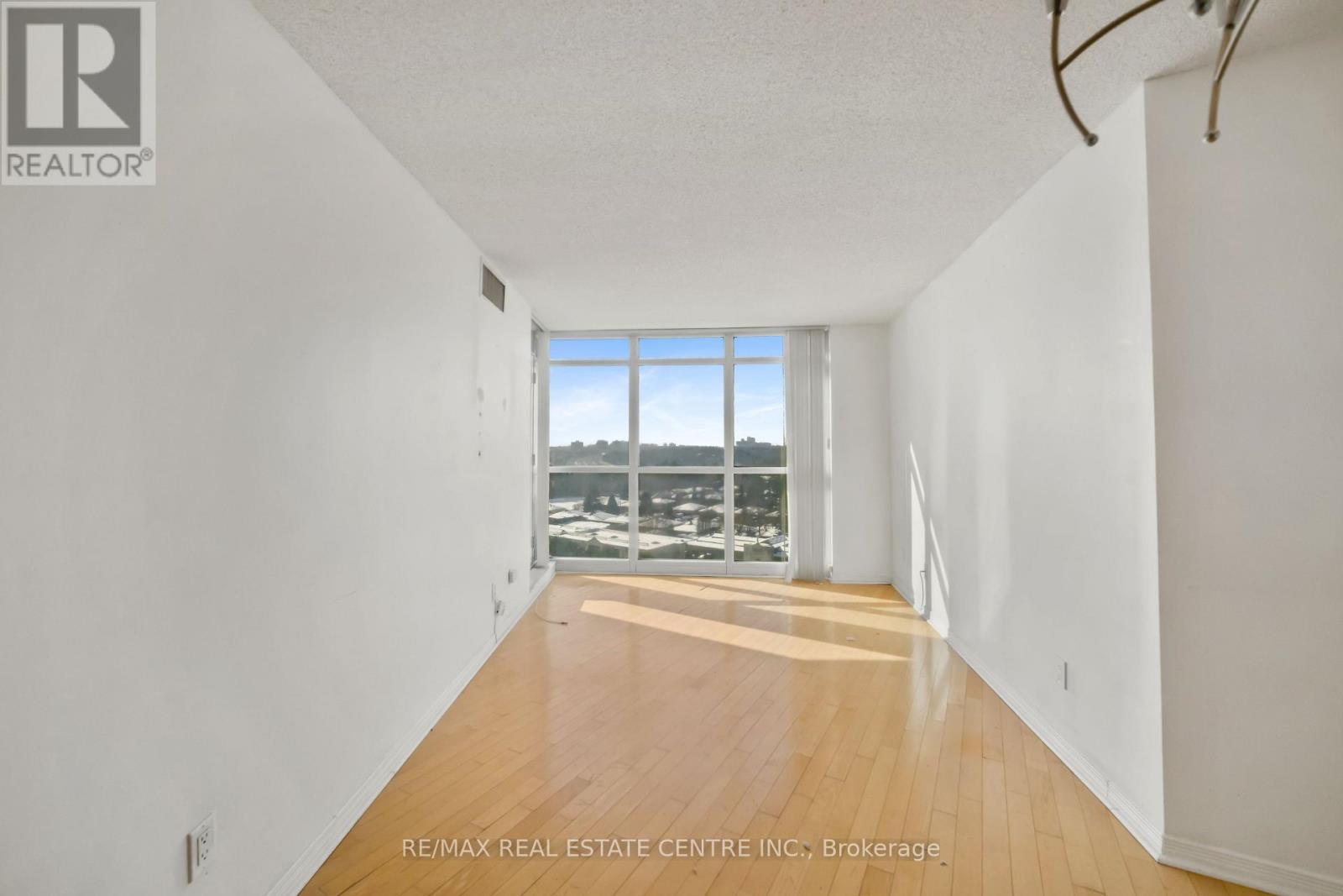 #1605 30 HARRISON GARDEN BOULEVARD - 13