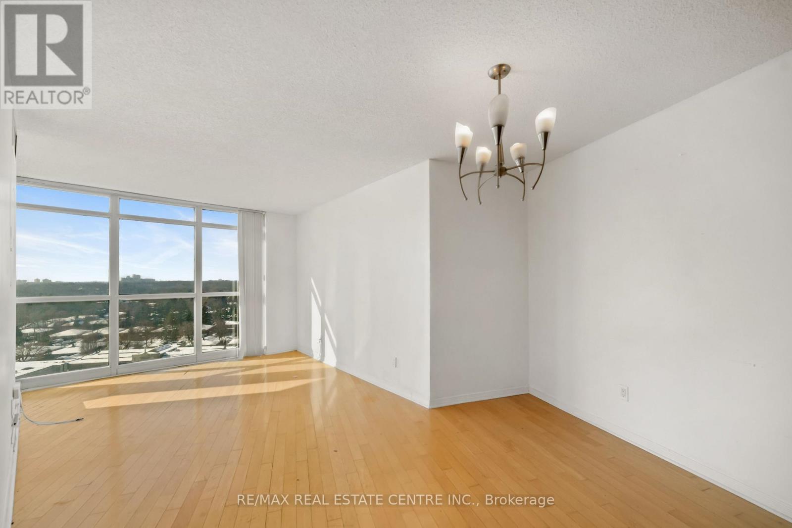 #1605 30 HARRISON GARDEN BOULEVARD - 14