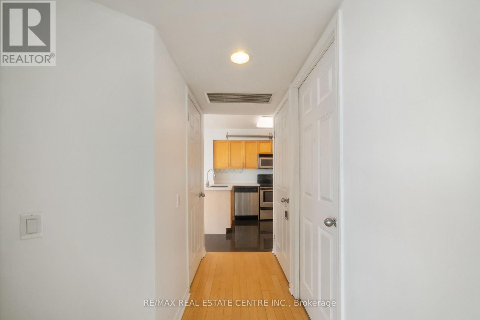 #1605 30 HARRISON GARDEN BOULEVARD - 17