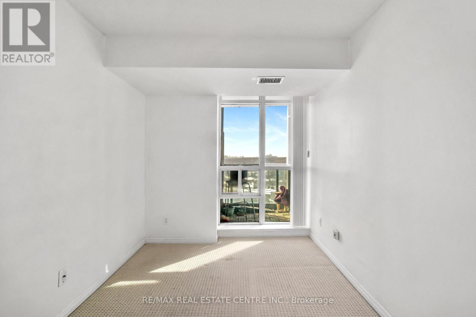 #1605 30 HARRISON GARDEN BOULEVARD - 26