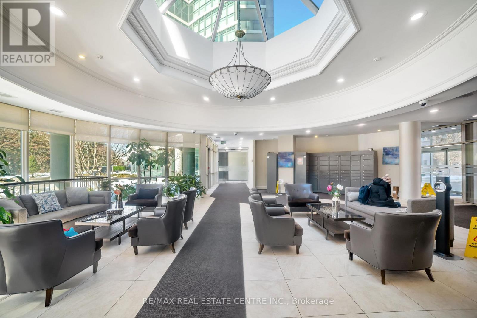 #1605 30 HARRISON GARDEN BOULEVARD - 31