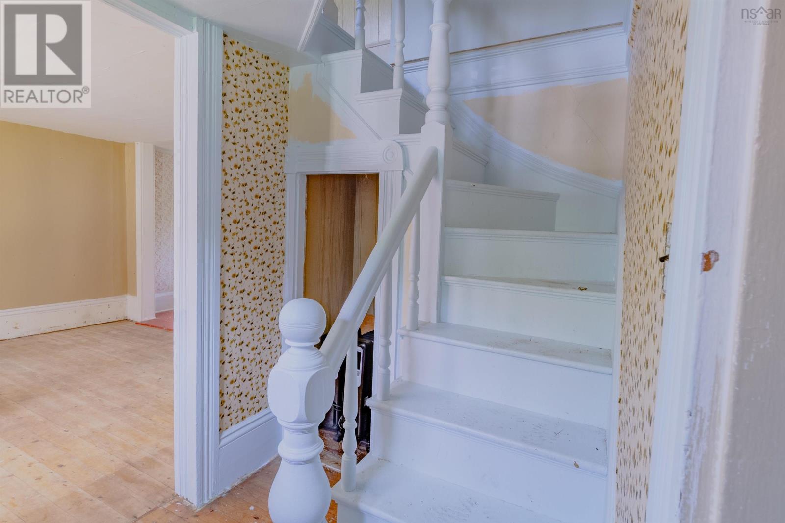 Property 14 of 43 of 1554 Shore Road