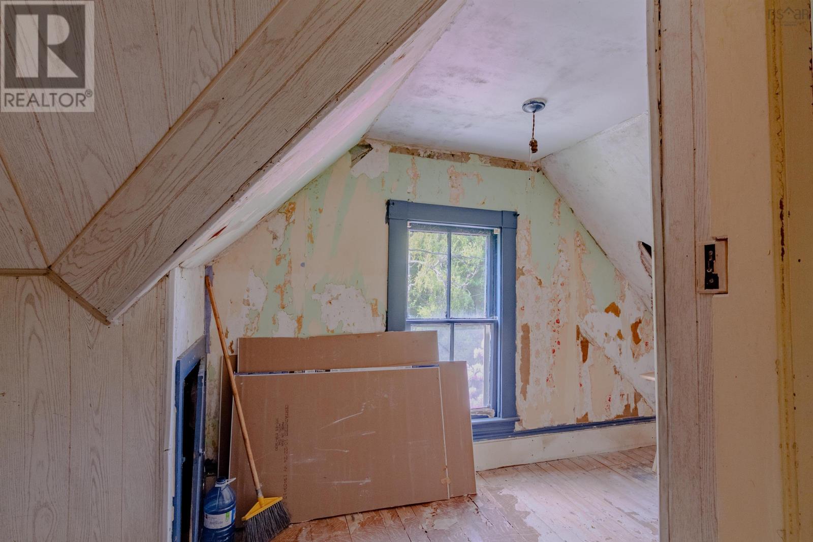 Property 22 of 43 of 1554 Shore Road