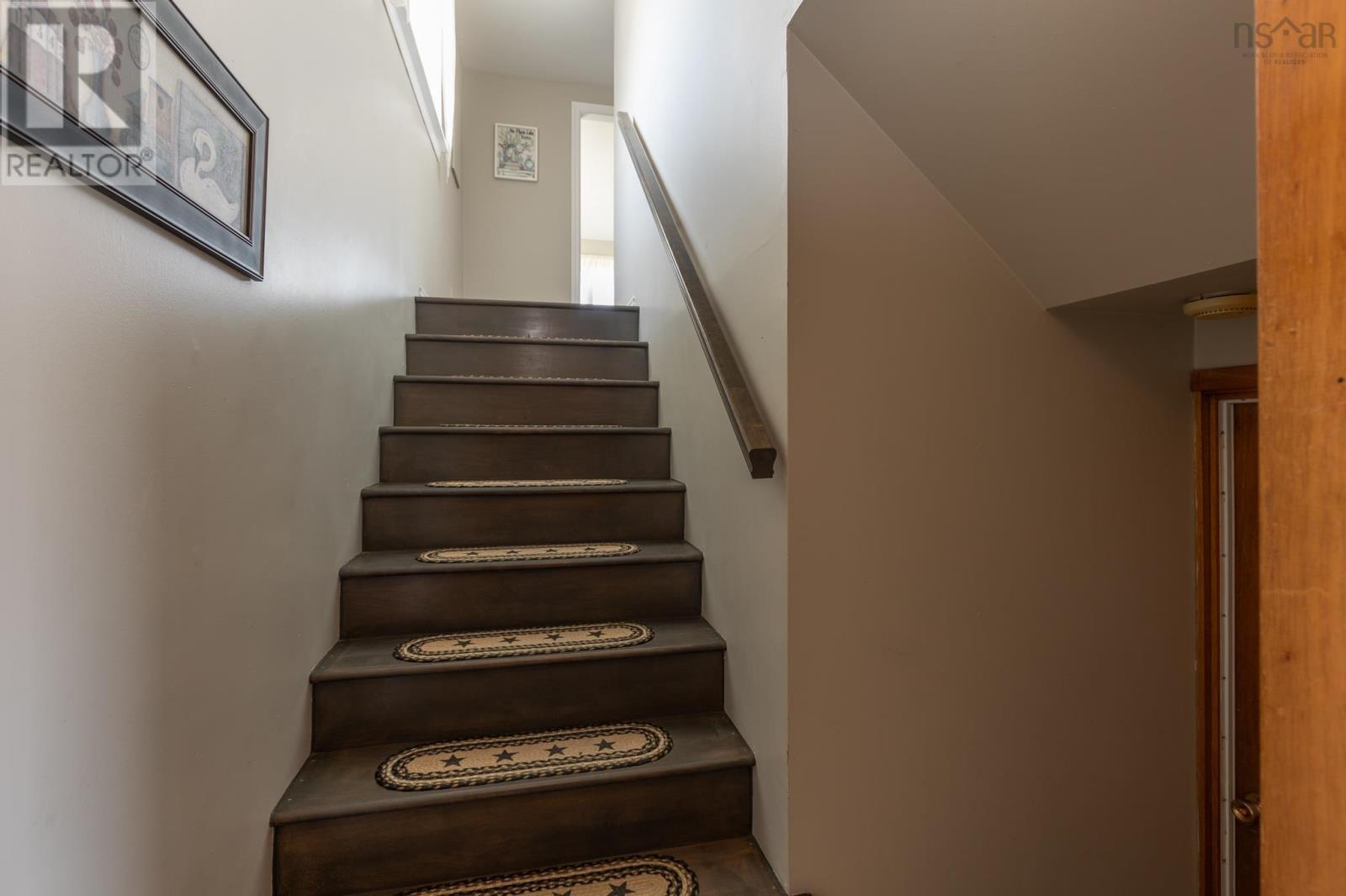 Property 32 of 49 of 926 Highway 304