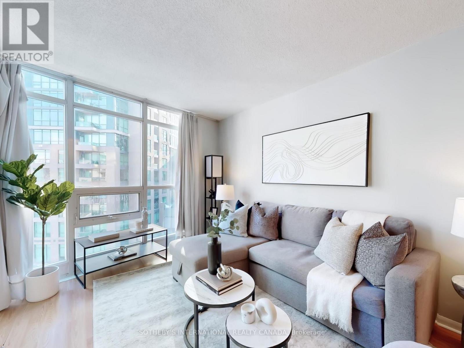 #537 231 FORT YORK BOULEVARD - 20