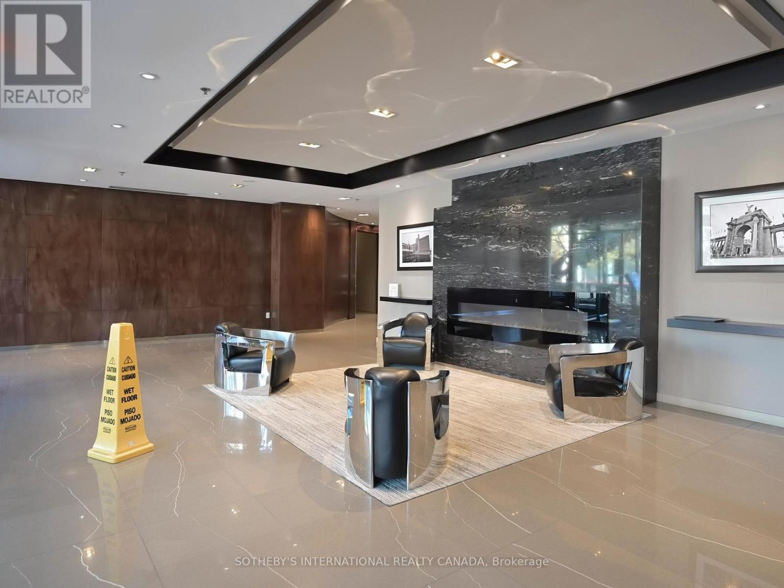 #537 231 FORT YORK BOULEVARD - 6