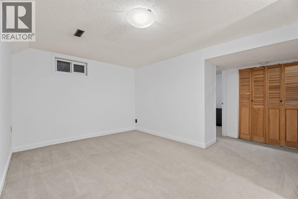 Single Family House for Sale in  Beddington Circle NE Beddington Heights Calgary 