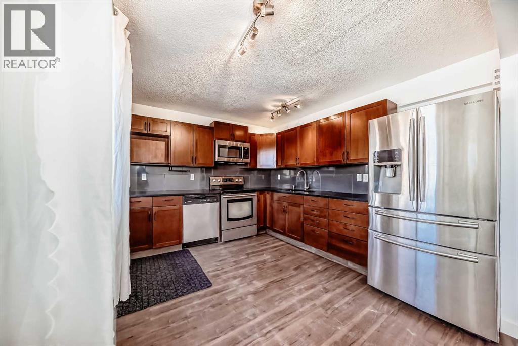 Single Family House for Sale in  Erin Mount Crescent SE Erin Woods Calgary 