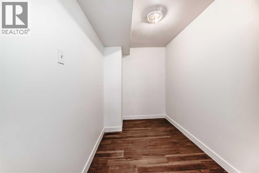 Single Family House for Sale in  Erin Mount Crescent SE Erin Woods Calgary 