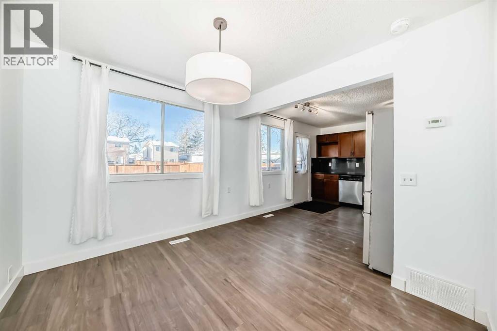 Single Family House for Sale in  Erin Mount Crescent SE Erin Woods Calgary 