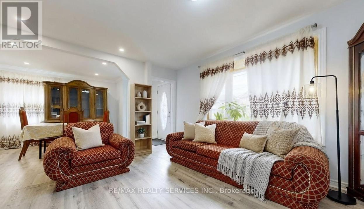 43 HARDING AVENUE - Photo 5 of 11, Toronto (Brookhaven-Amesbury), Ontario