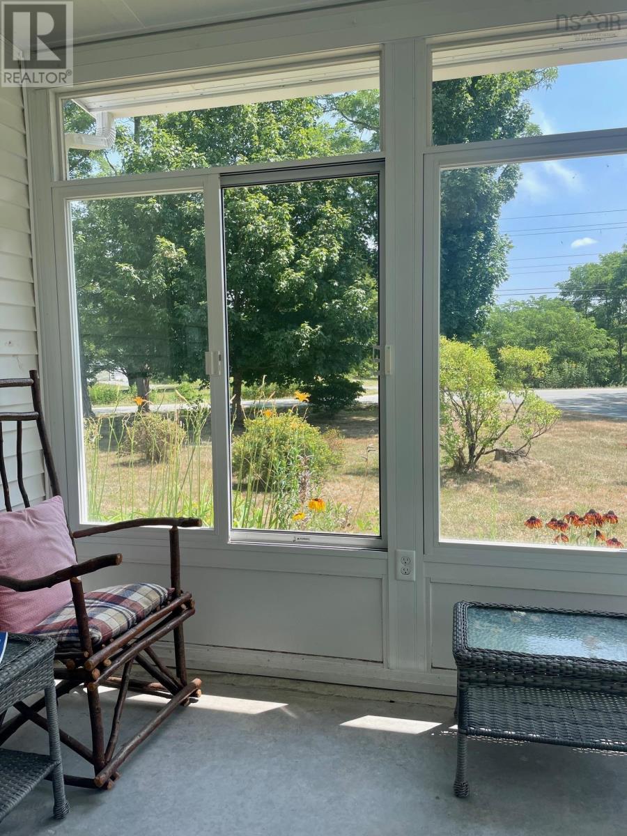 Property 15 of 43 of 960 Highway 208