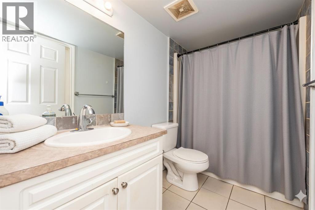 Single Family House Multi-level for Sale in   Falsbridge Drive  NE Falconridge Calgary 